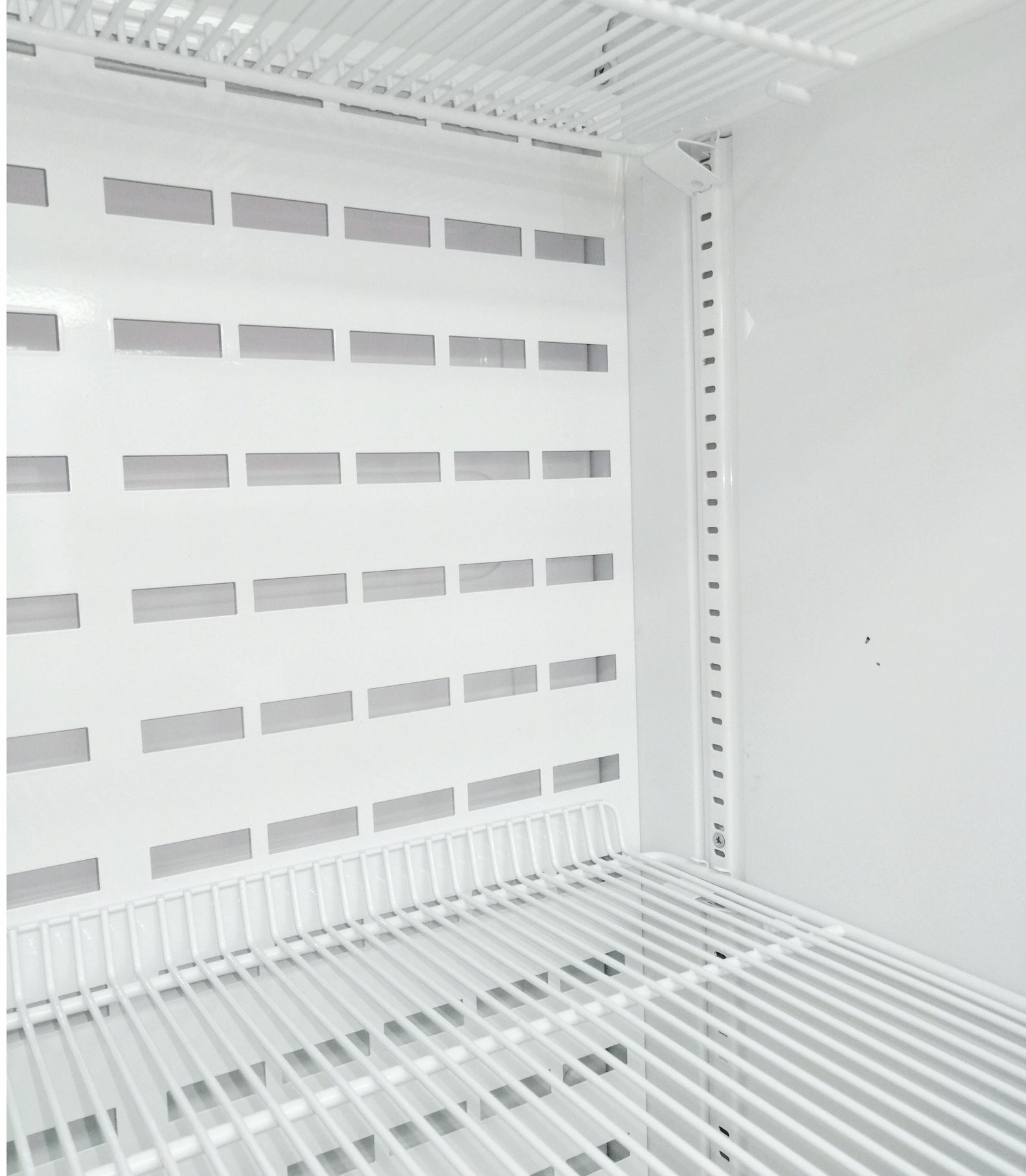 Réfrigérateur Pharmacie MD40- 1.399 €/HT MonFrigoPharma.com